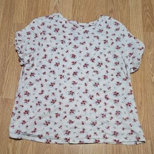 Torrid White Floral Short Sleeve Top
